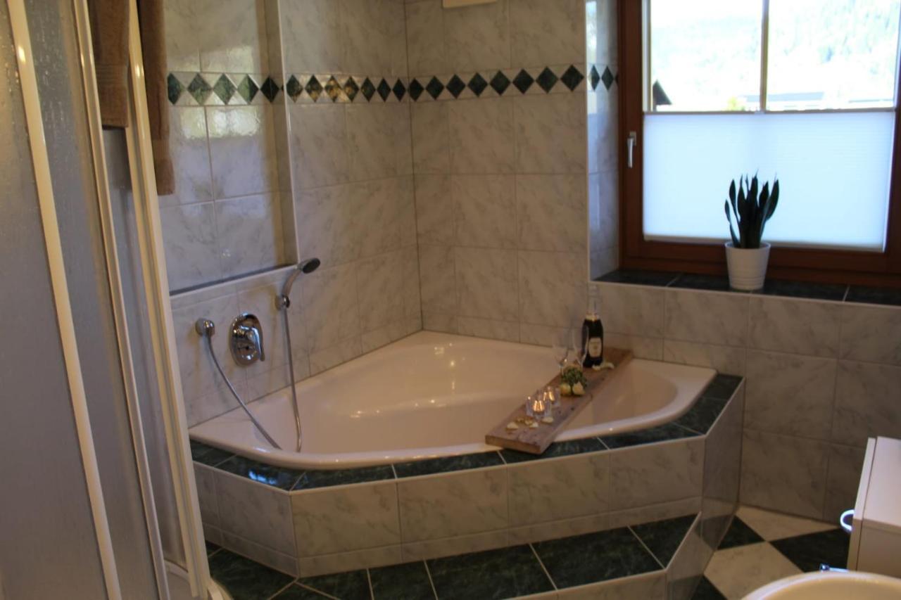 Appartement Ебен им Понгау Екстериор снимка