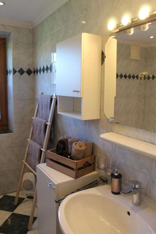 Appartement Ебен им Понгау Екстериор снимка