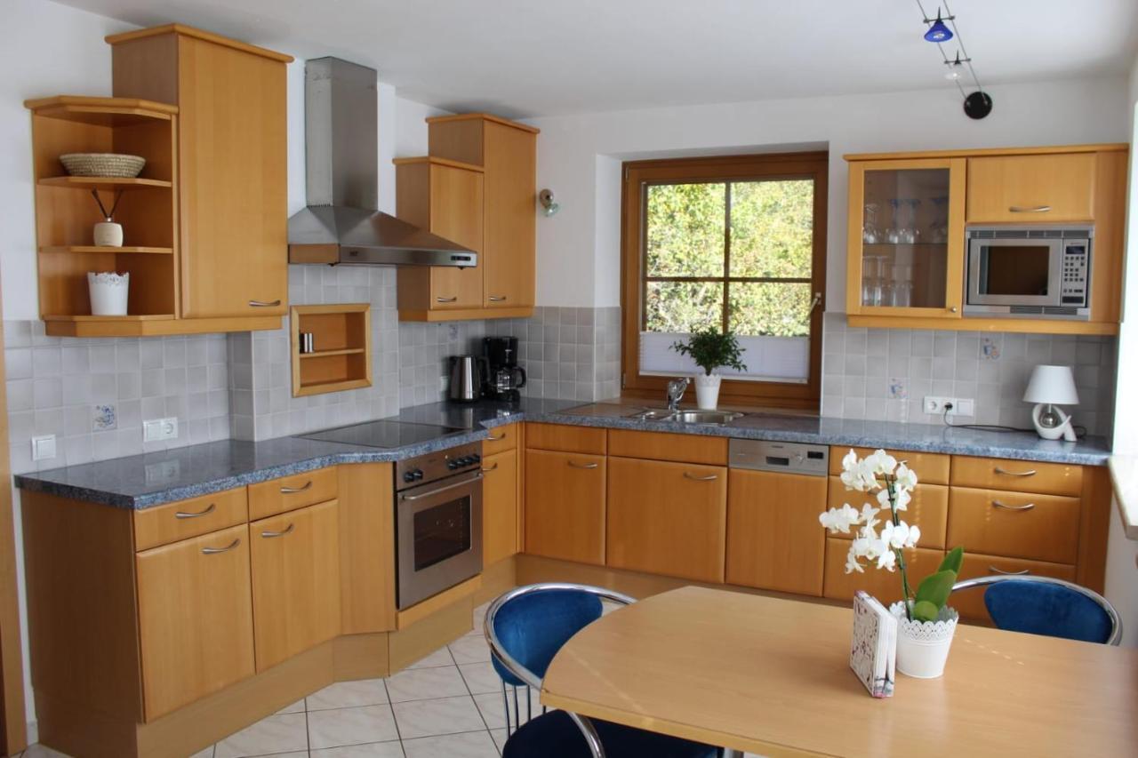 Appartement Ебен им Понгау Екстериор снимка